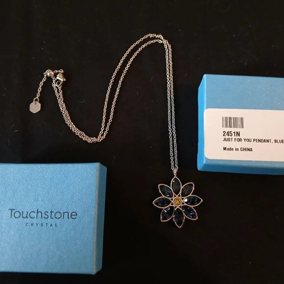 Touchstone Crystal Swarovski Just For You Pendant Necklace ~ Blue ~ 2451N~ NIB - Picture 2 of 2